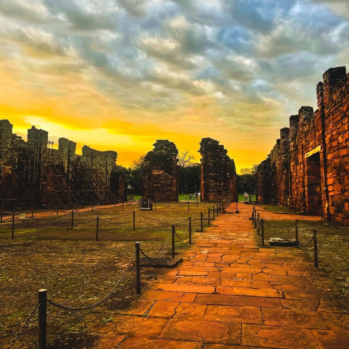 ruinas de san ignacio Traslado a las ruinas de San Ignacio (ida y vuelta)